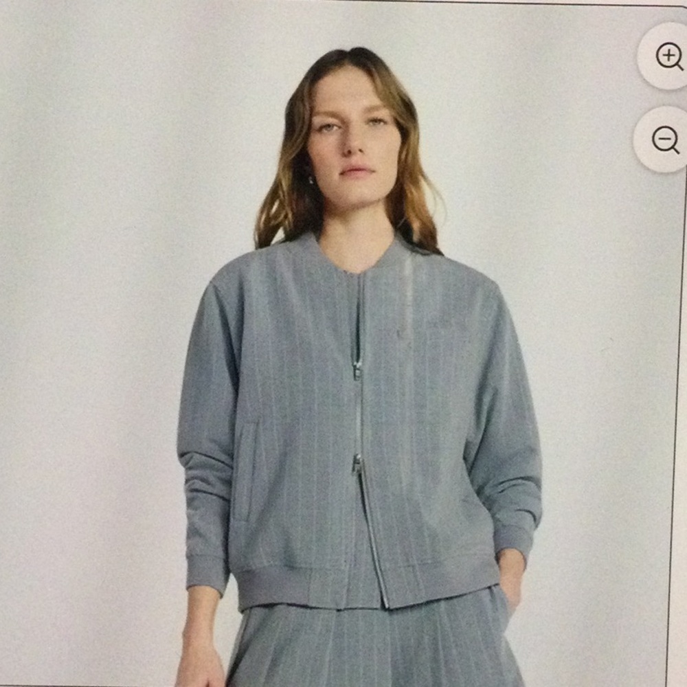 NEW SCOOP Women's Light Gray Pinstripe Zip-Front Bomber Jacket Size S (4- 6 )